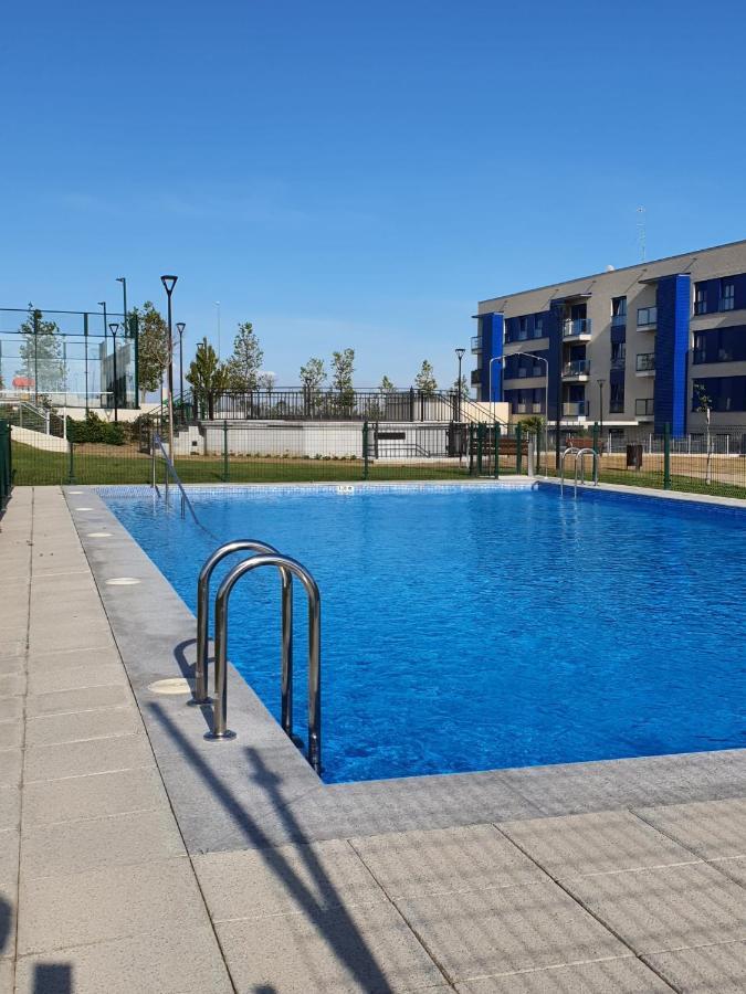 Apartamento Apartamento nuevo, accesible y con piscina !!! Salamanca Exterior foto