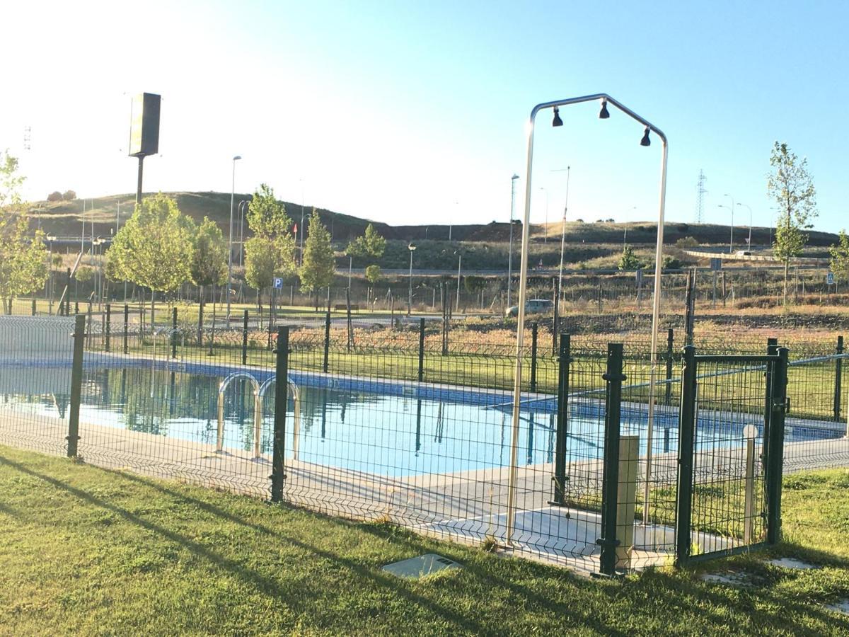 Apartamento nuevo, accesible y con piscina !!! Salamanca Exterior foto